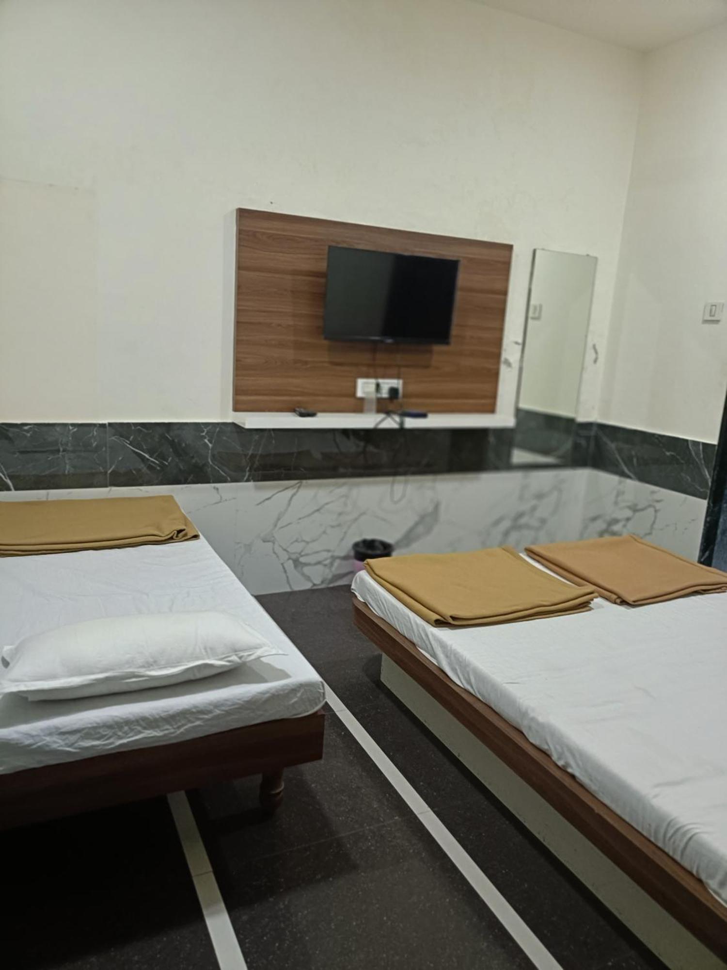 Hotel Mahalaxmi Dwarka  Luaran gambar
